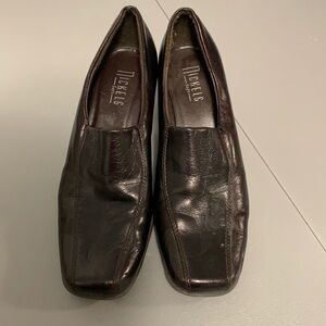 Nickels Soft leather loafers stacked heel Size 6
